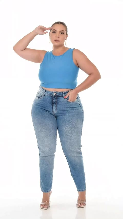 Regata azul + jeans mom